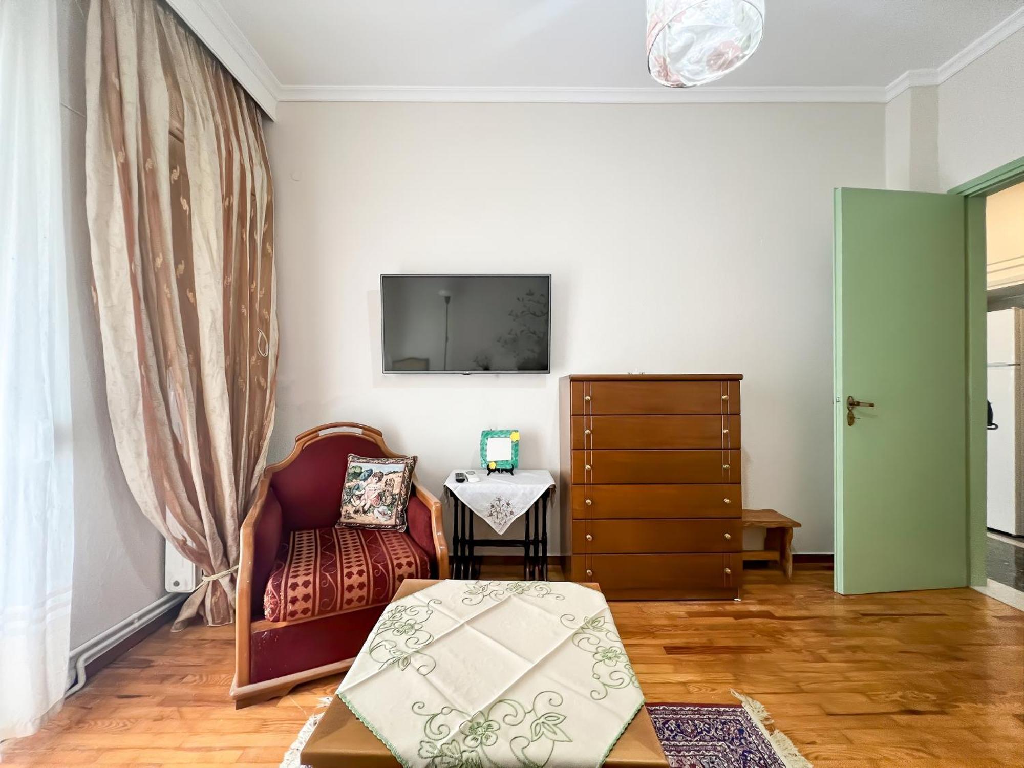 Sonia's Skg 3 Bedroom Family - Near Metro * Thessalonique